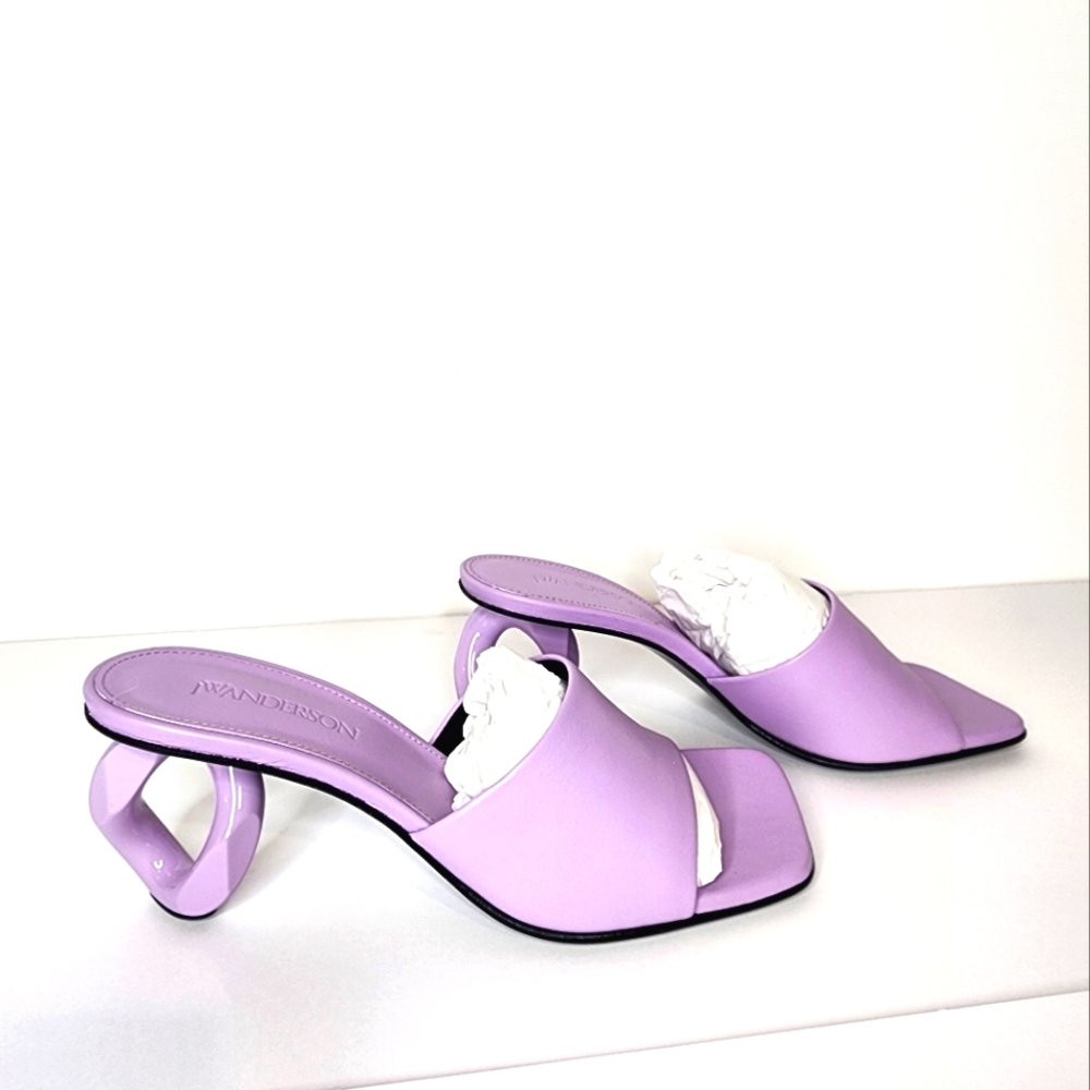 JW Anderson Women Sculpted Heel Mule/ sandals in Lilac. Size 37.5